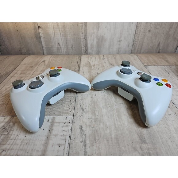 Lot of 2 Xbox 360 Wireless Controllers + HDD + Box + Docs + Cables + Faceplates - Picture 8 of 16